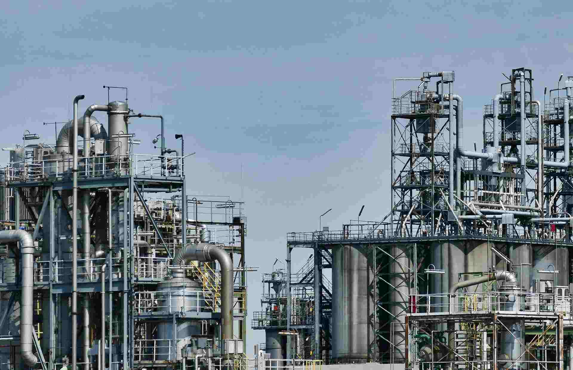 Крупнейшее месторождение Казахстана остановило добычу нефти