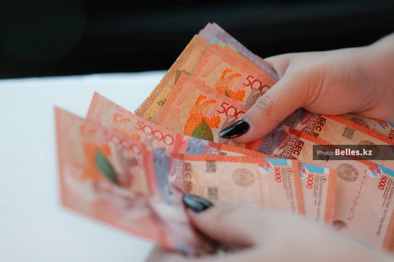 Пенсионные взносы выросли: сколько теперь будут платить работодатели в Казахстане