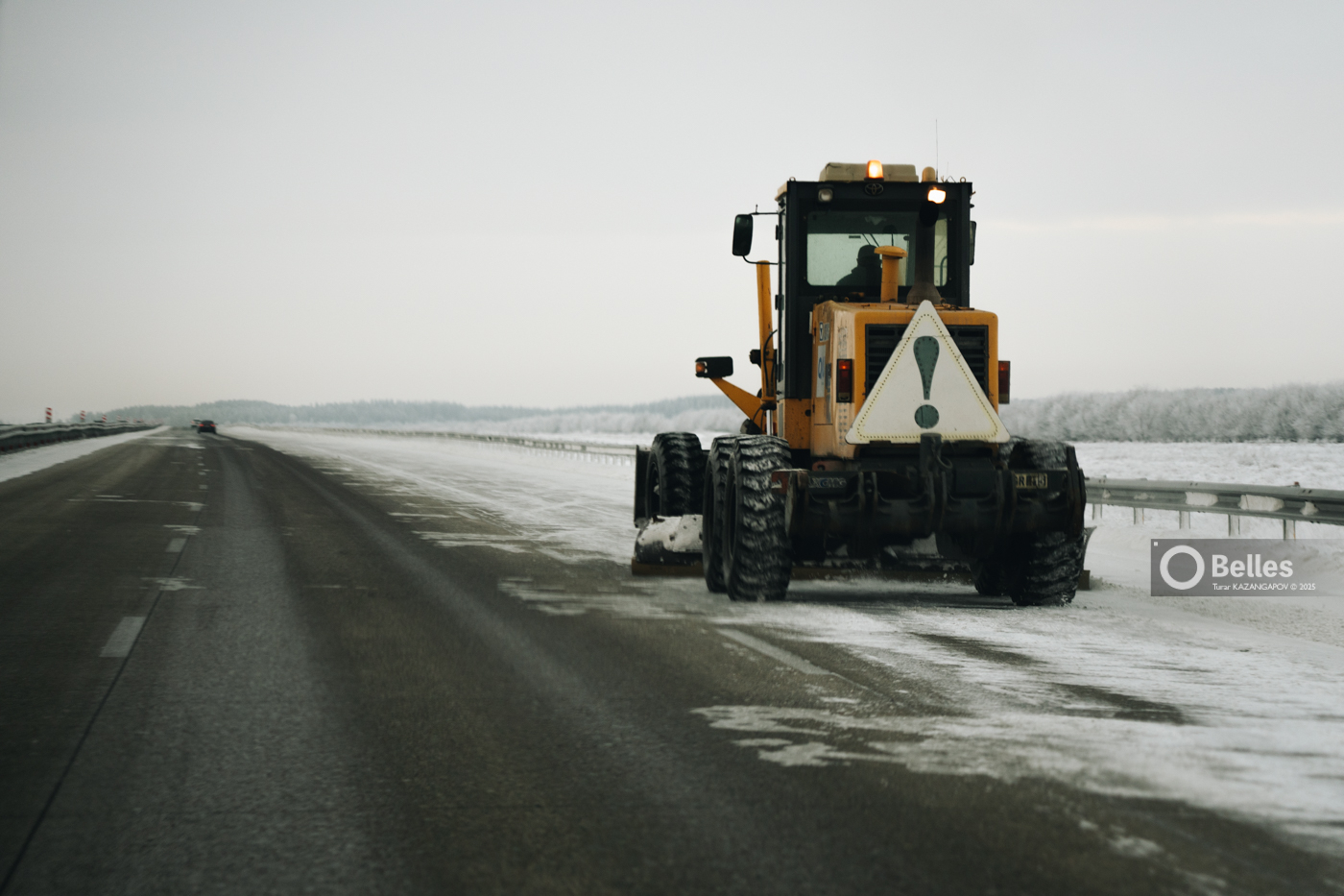 В шести регионах Казахстана ограничили движение на трассах