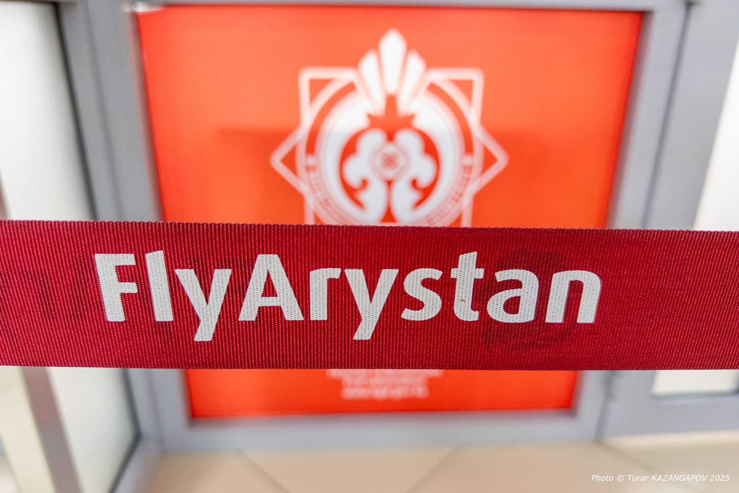 FlyArystan временно приостанавливает рейсы в Грузию