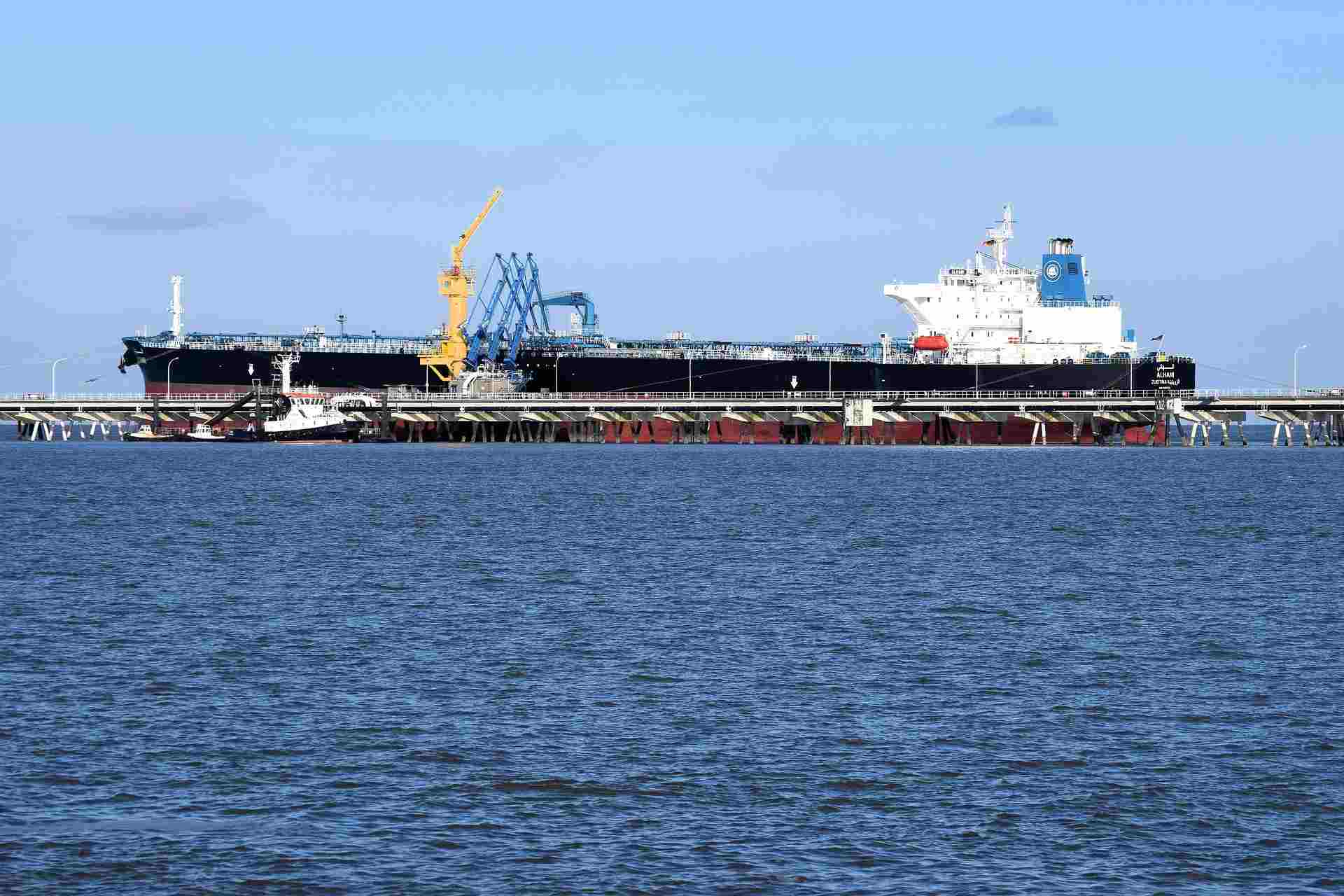 Казахстан вывел 300 тысяч тонн нефти на альтернативные маршруты в обход КТК
