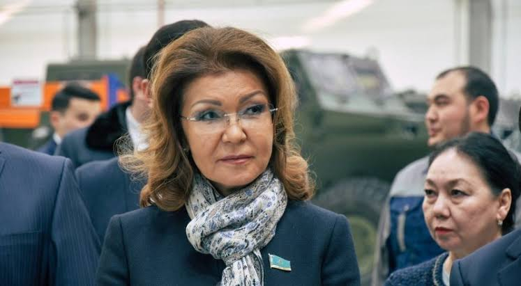 Дарига Назарбаева неожиданно оказалась на борту рейса Алматы — Дубай
