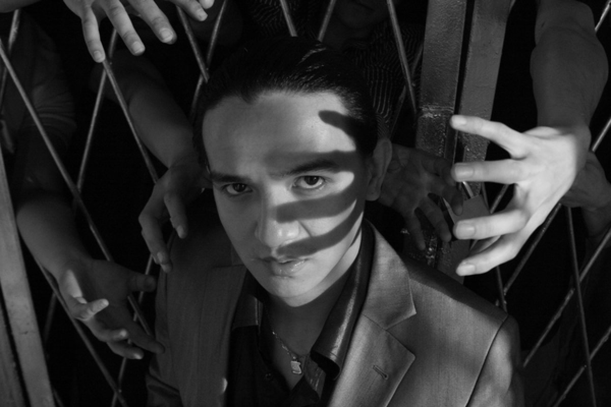 Певца Ерболата Кудайбергенова отправили на лечение в наркологию после жалоб соседей