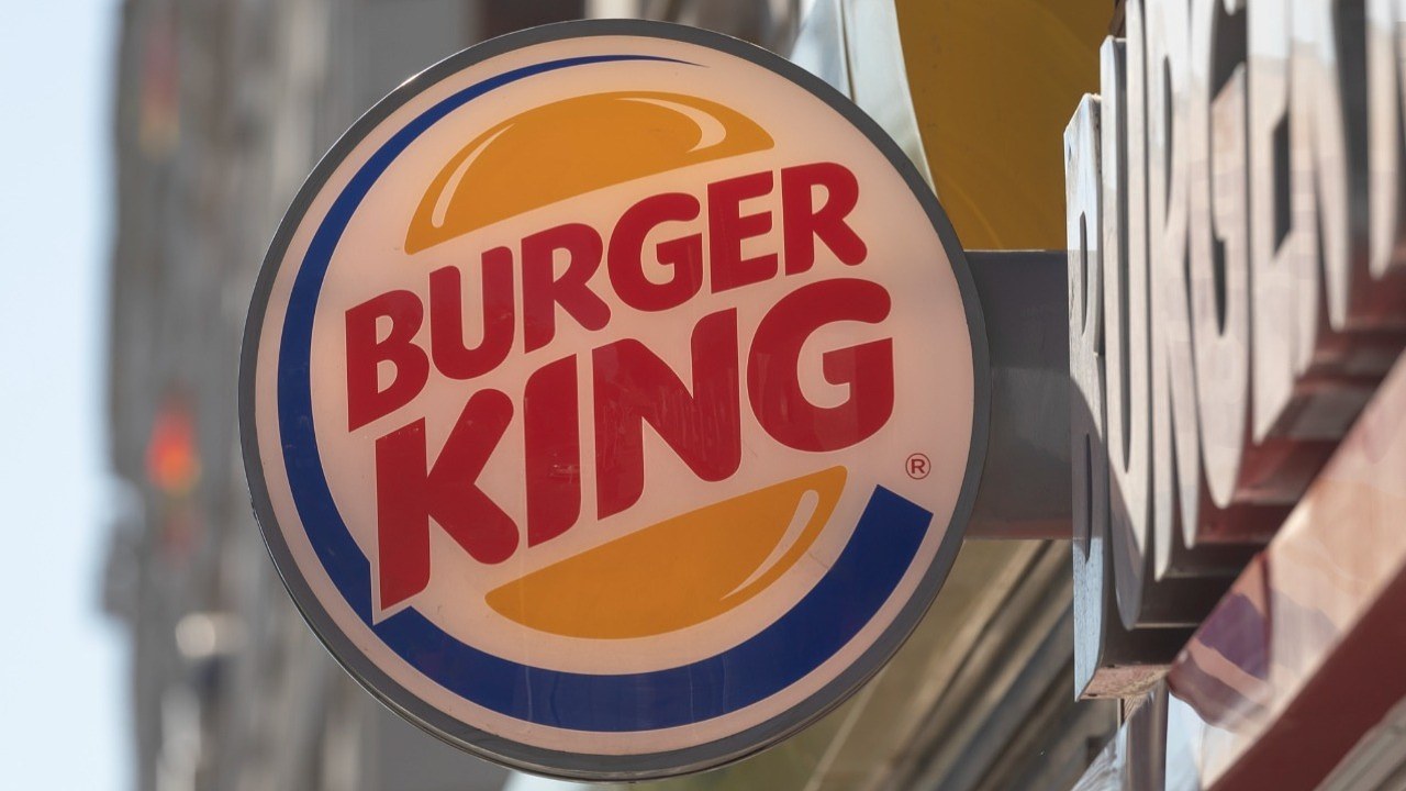 Казахстанцы бойкотируют Burger King из-за истории с увольнением сотрудника с аутизмом