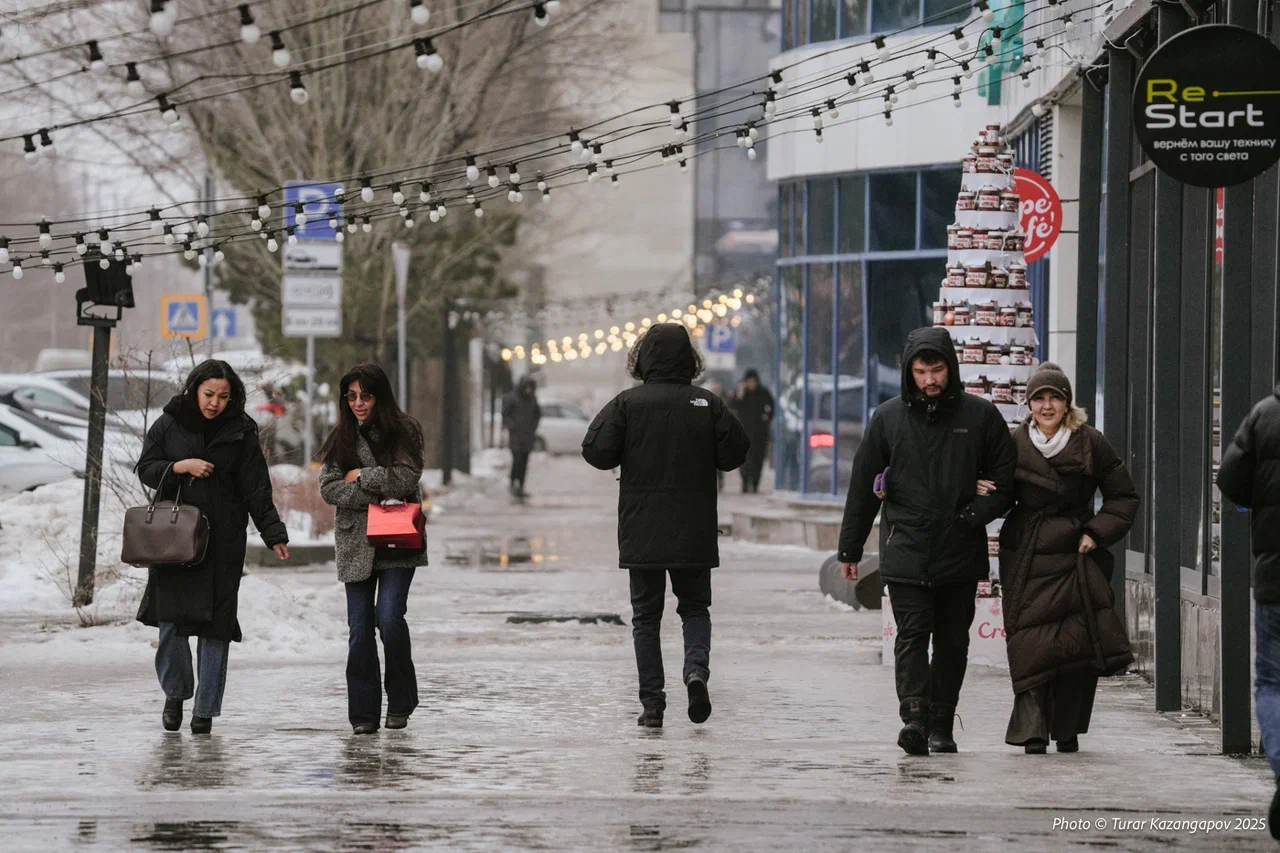 В Казахстане количество браков продолжает падать
