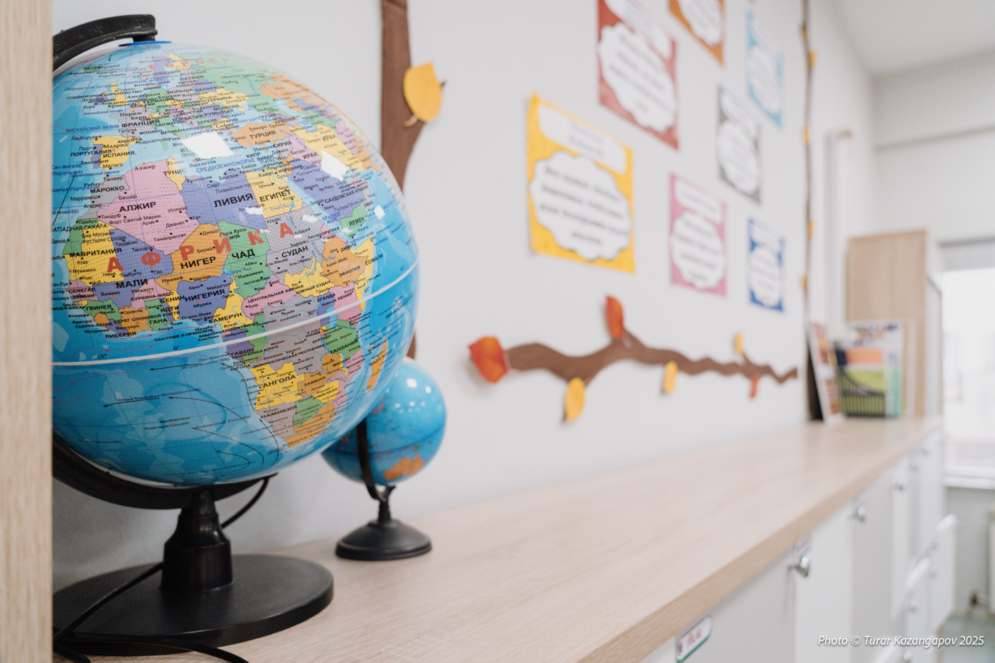 В Астане школьников и часть студентов колледжей перевели вновь на дистанционное обучение