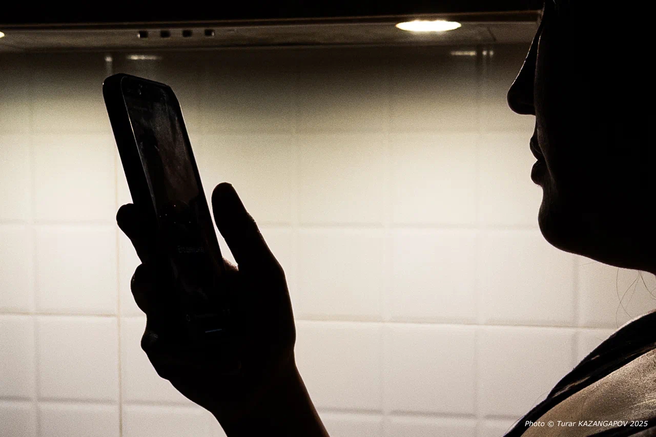 Мошенники крадут деньги с карт казахстанцев звонками от имени банка