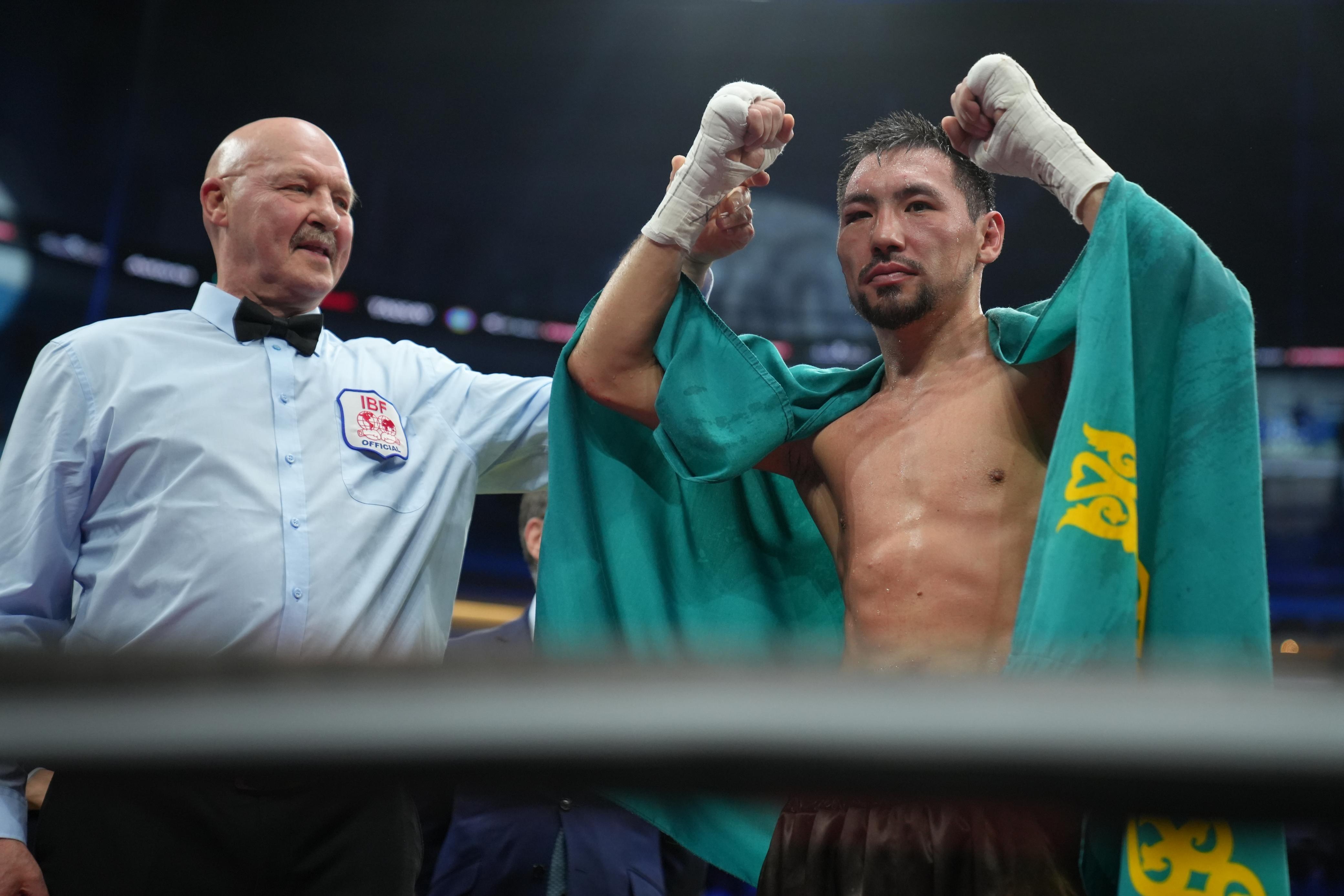 Боксёра Жанибека Алимханулы дисквалифицировали на год за употребление мельдония