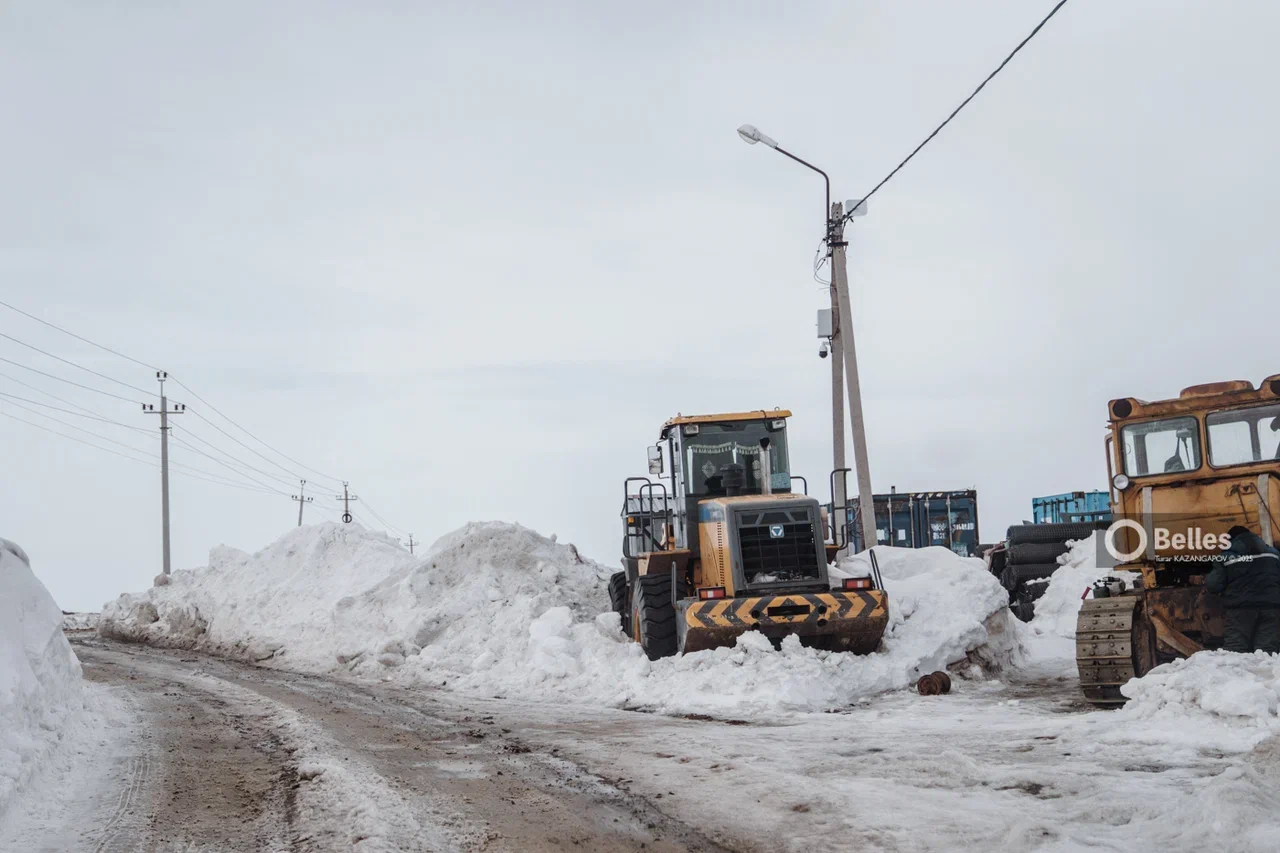 Непогода парализовала движение на республиканских трассах