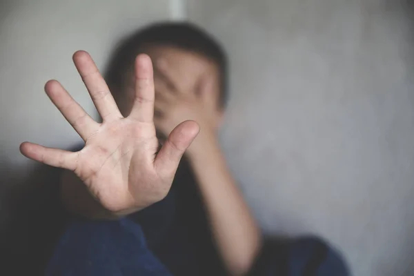 Подозреваемый в преступлении против 13-летней девочки может быть ВИЧ-положительным