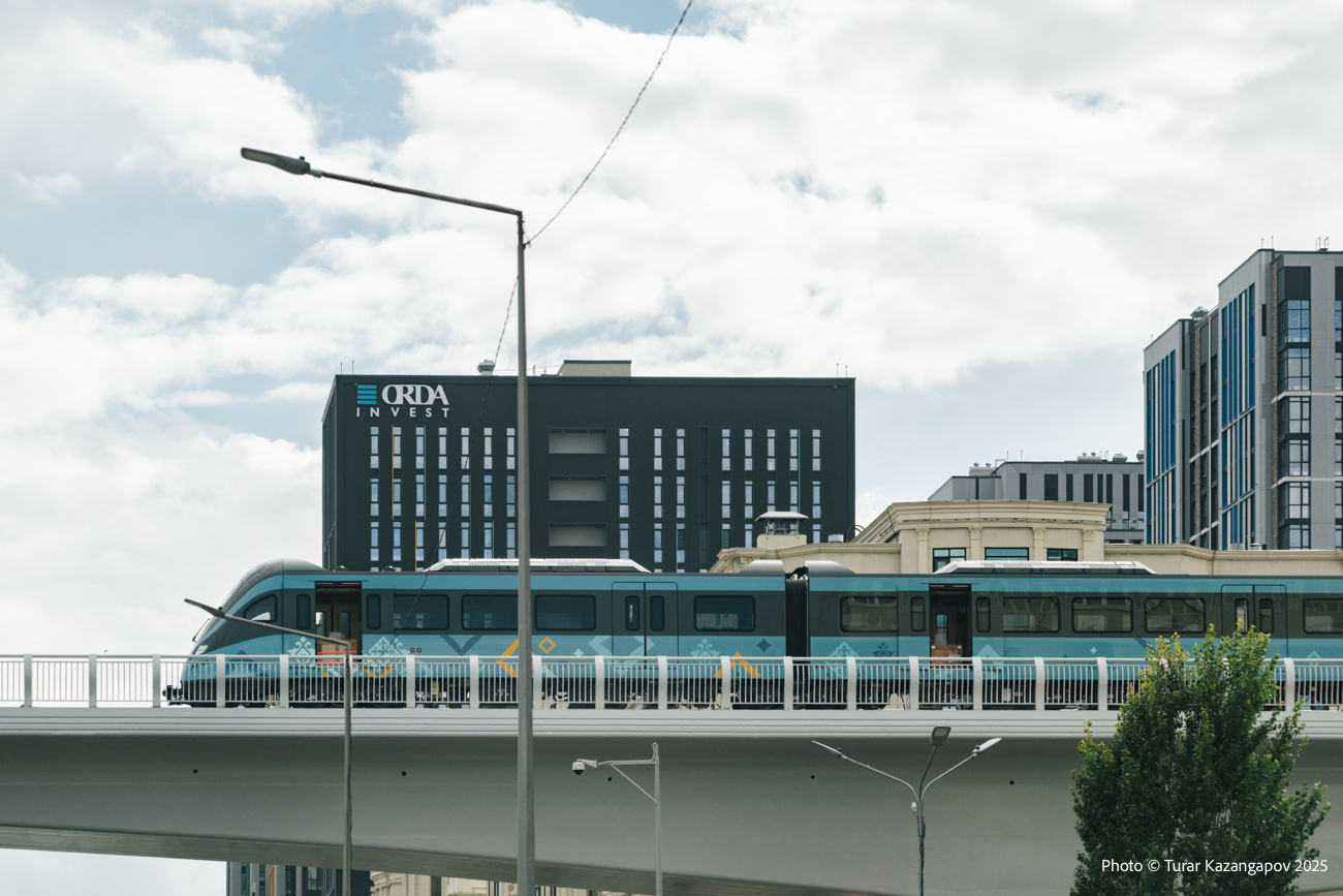 В Астане утвердили правила проезда в LRT