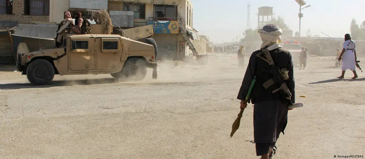 Пакистан объявил «открытую войну» правительству талибов после авиаударов по Кабулу