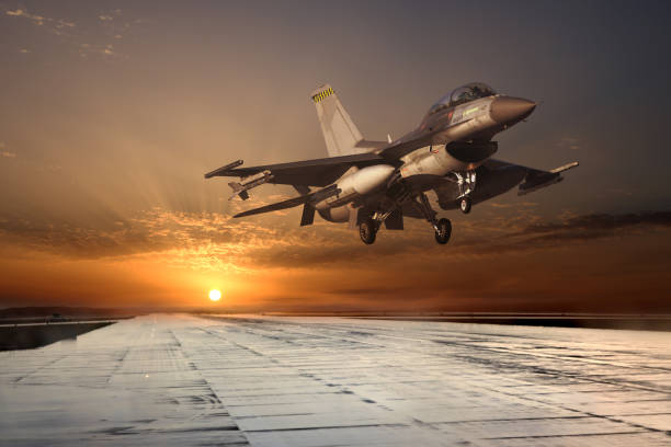 Российский Су-30 экстренно сел в Атырау после потери ориентировки над Каспием