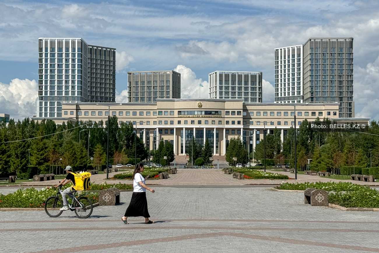 Мухтар Тлеуберди снова стал министром иностранных дел