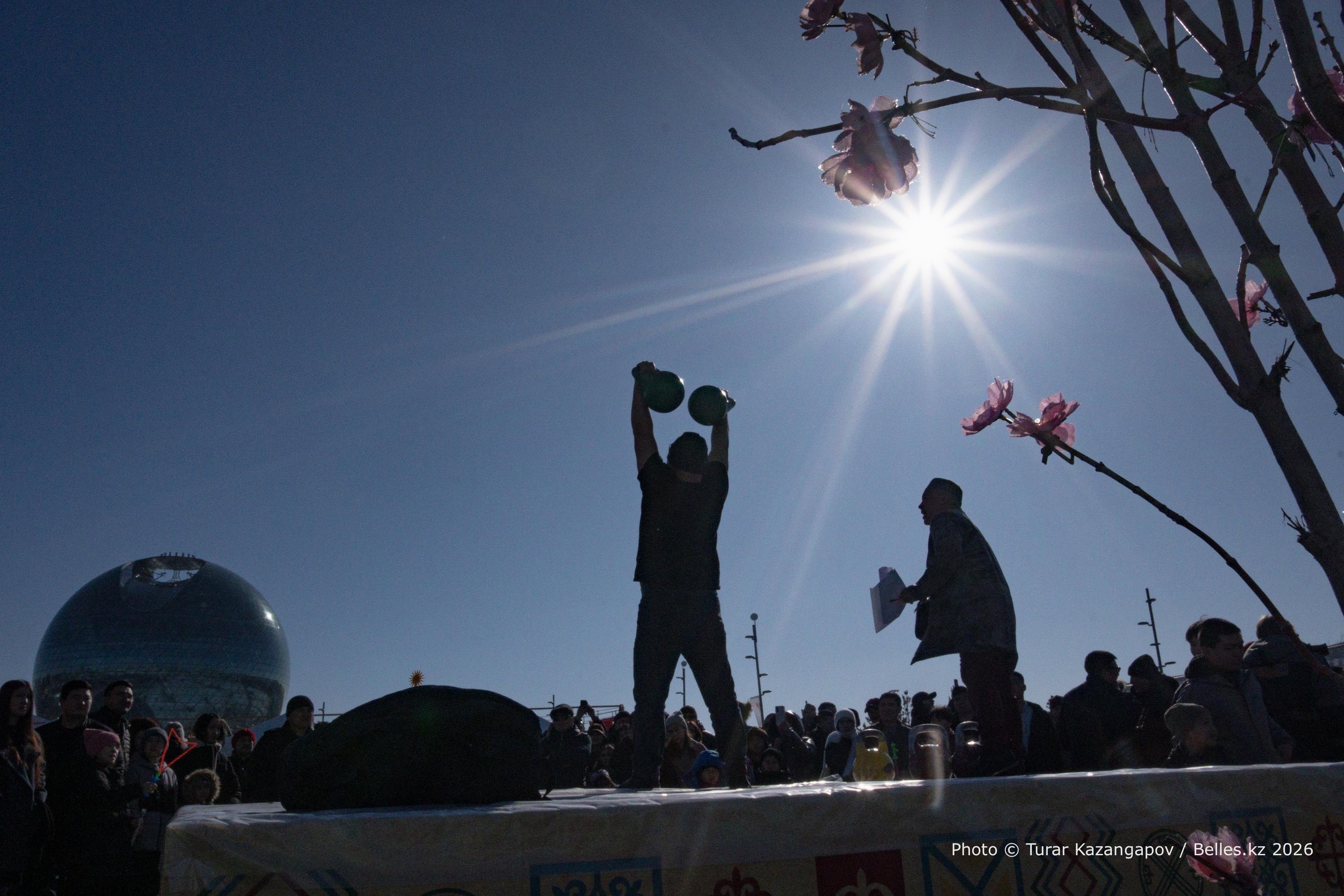 Тёплый Наурыз: праздничная весна радует Астану и всю страну