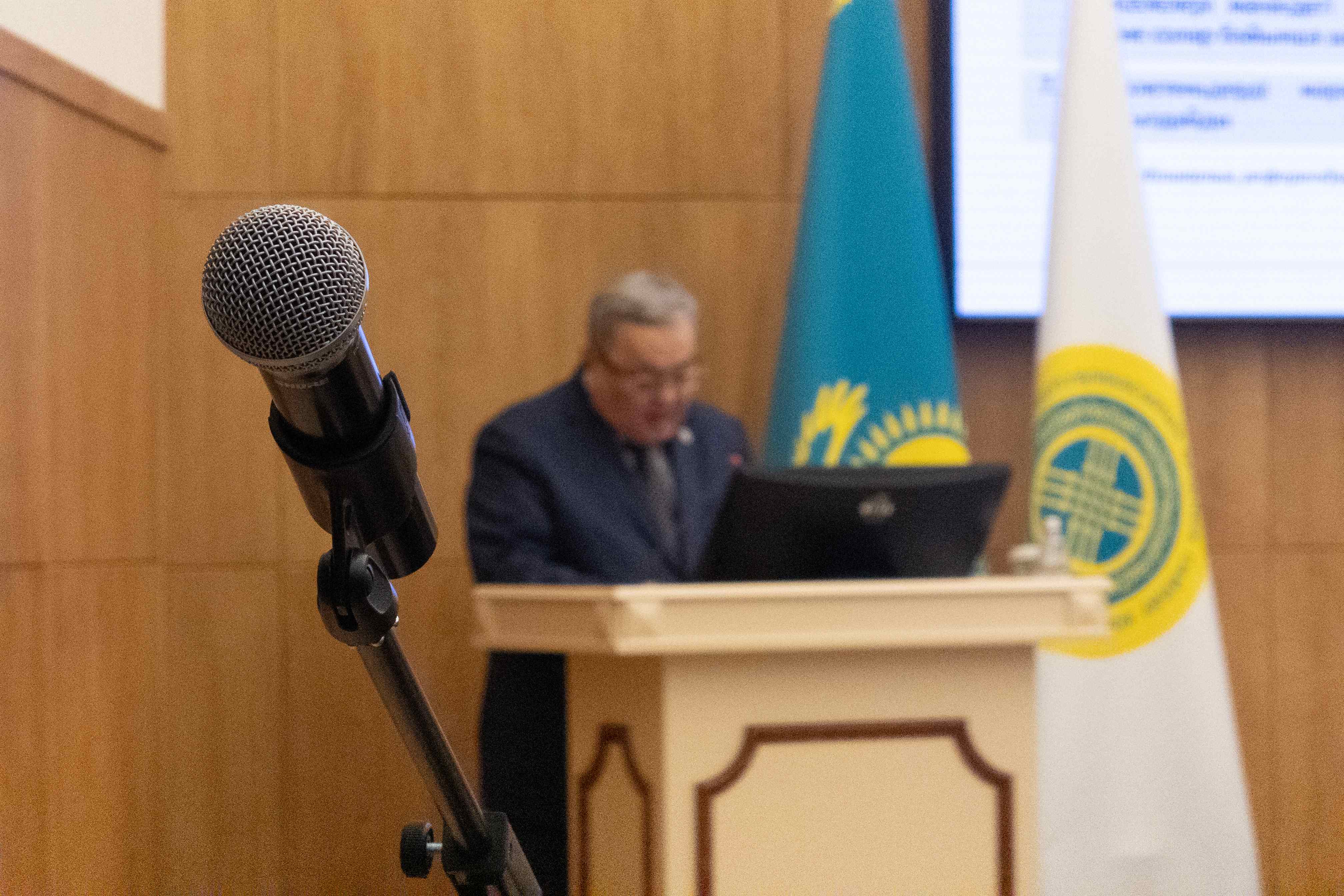 Официально: 87,15% казахстанцев поддержали новую Конституцию на референдуме