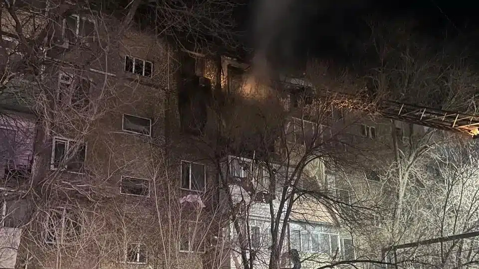 Жительница рассказала, как спаслась за секунды до взрыва в доме Шахтинска