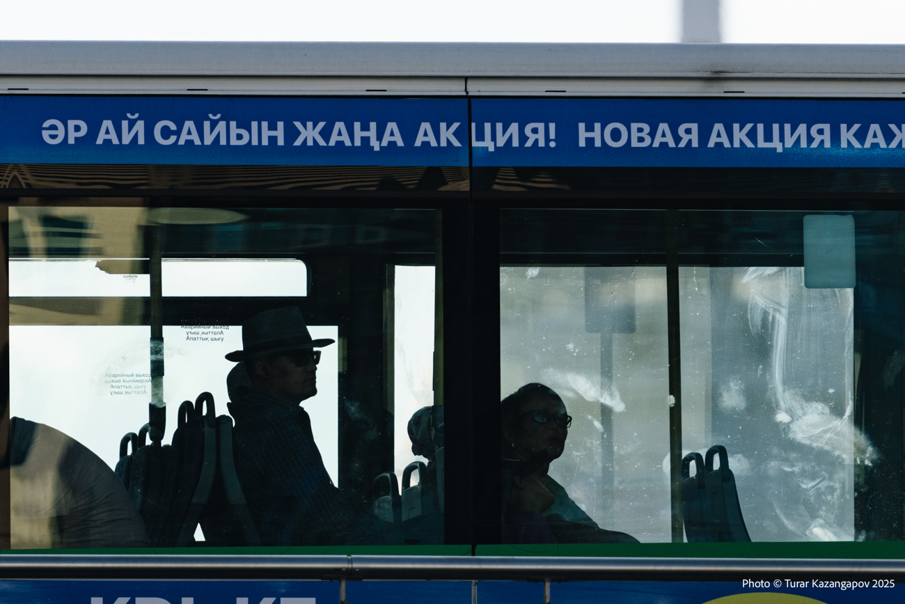 Нож, драка и паника в автобусе Алматы: подозреваемых отправили в ИВС