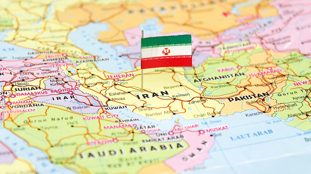 Трое граждан Ирана получили по году лишения свободы за пересечение границы Казахстана