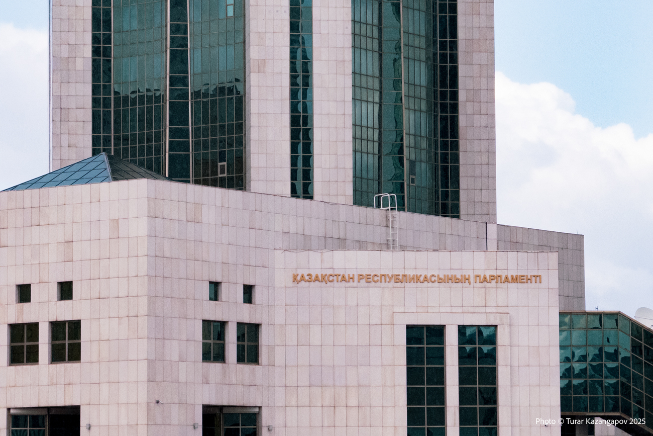 110 мест у «Әділет»: стал известен полный состав нового Курултая