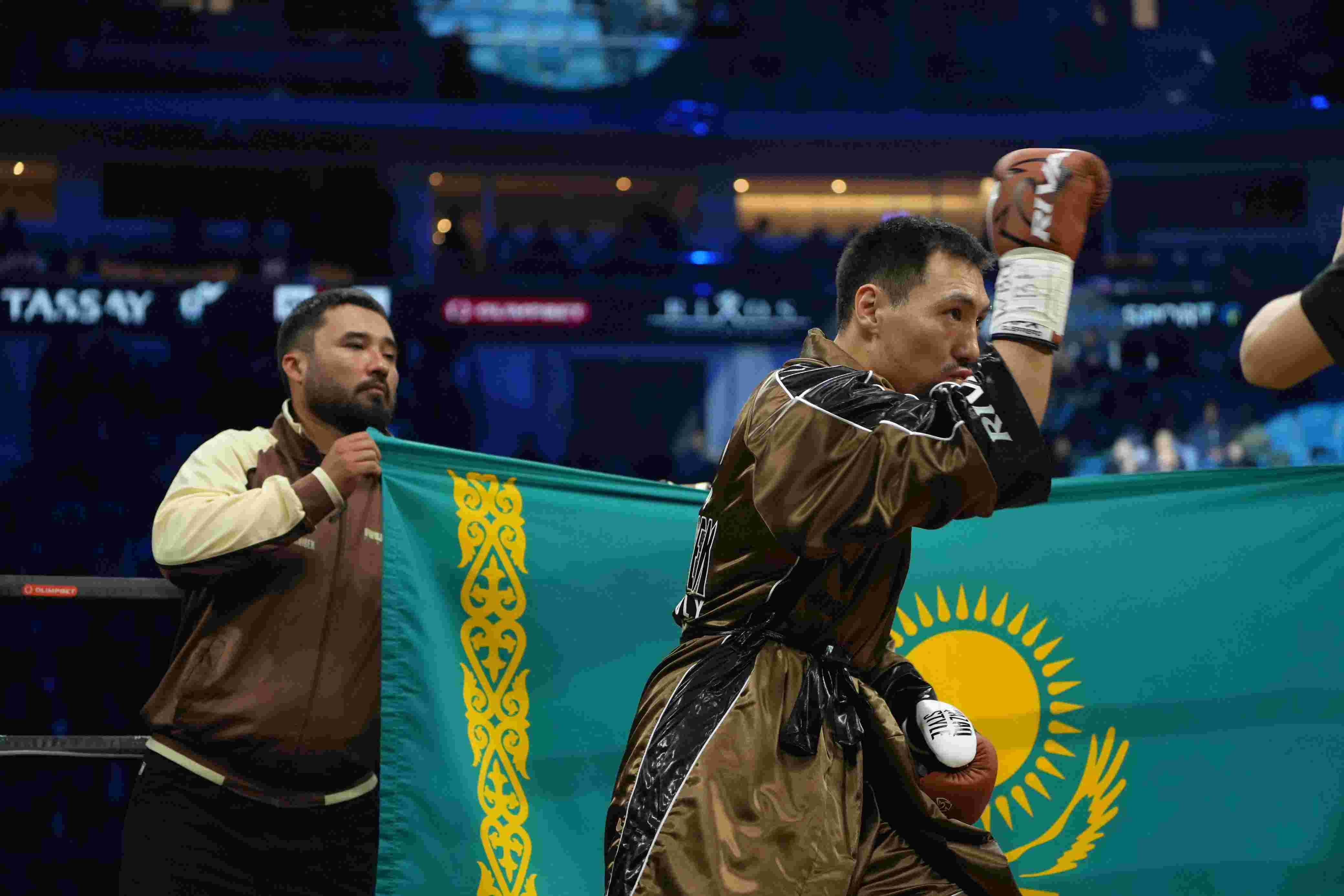 IBF лишила Жанибека Алимханулы титула чемпиона мира в среднем весе