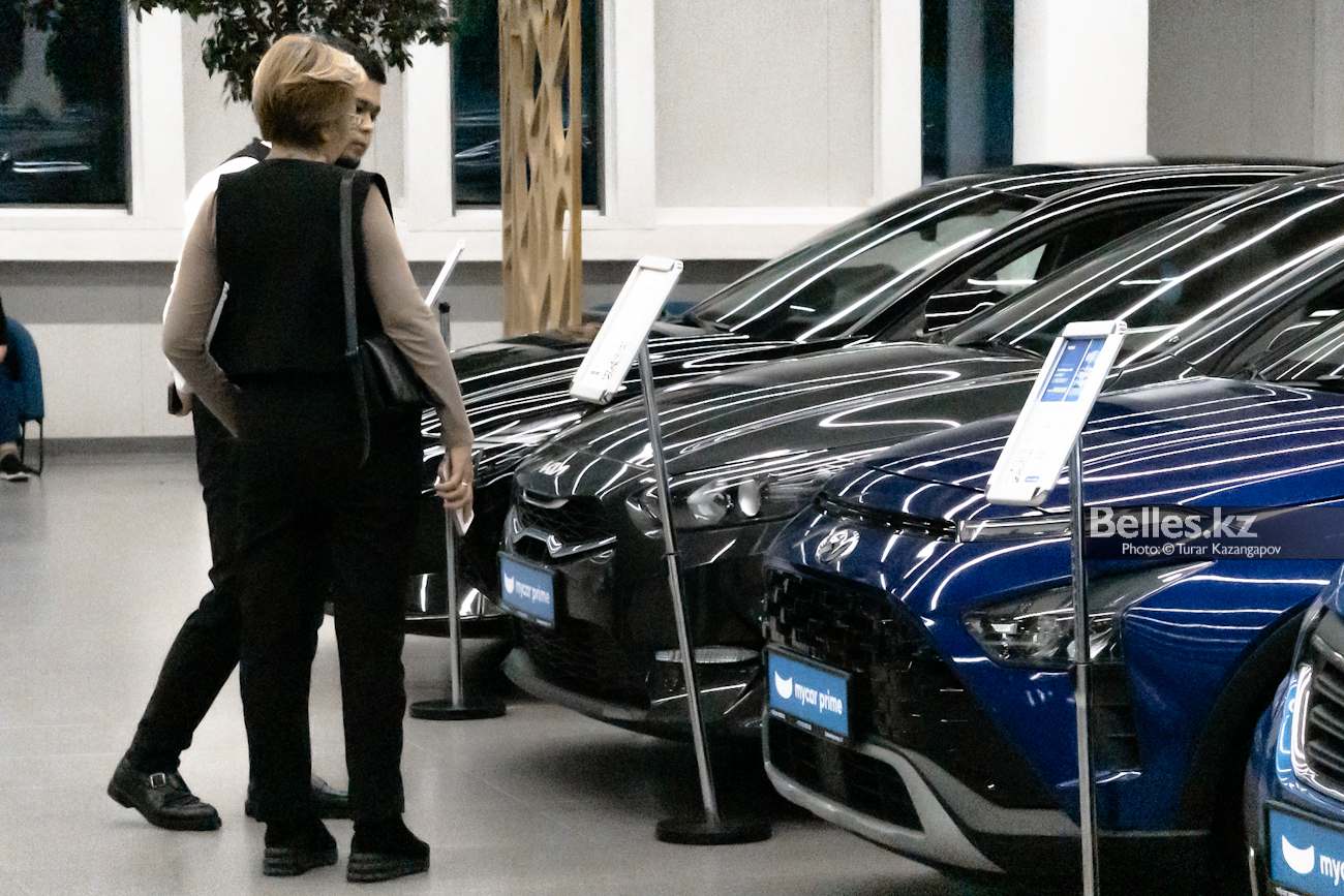 Выдача автокредитов в Казахстане рухнула почти на 27%