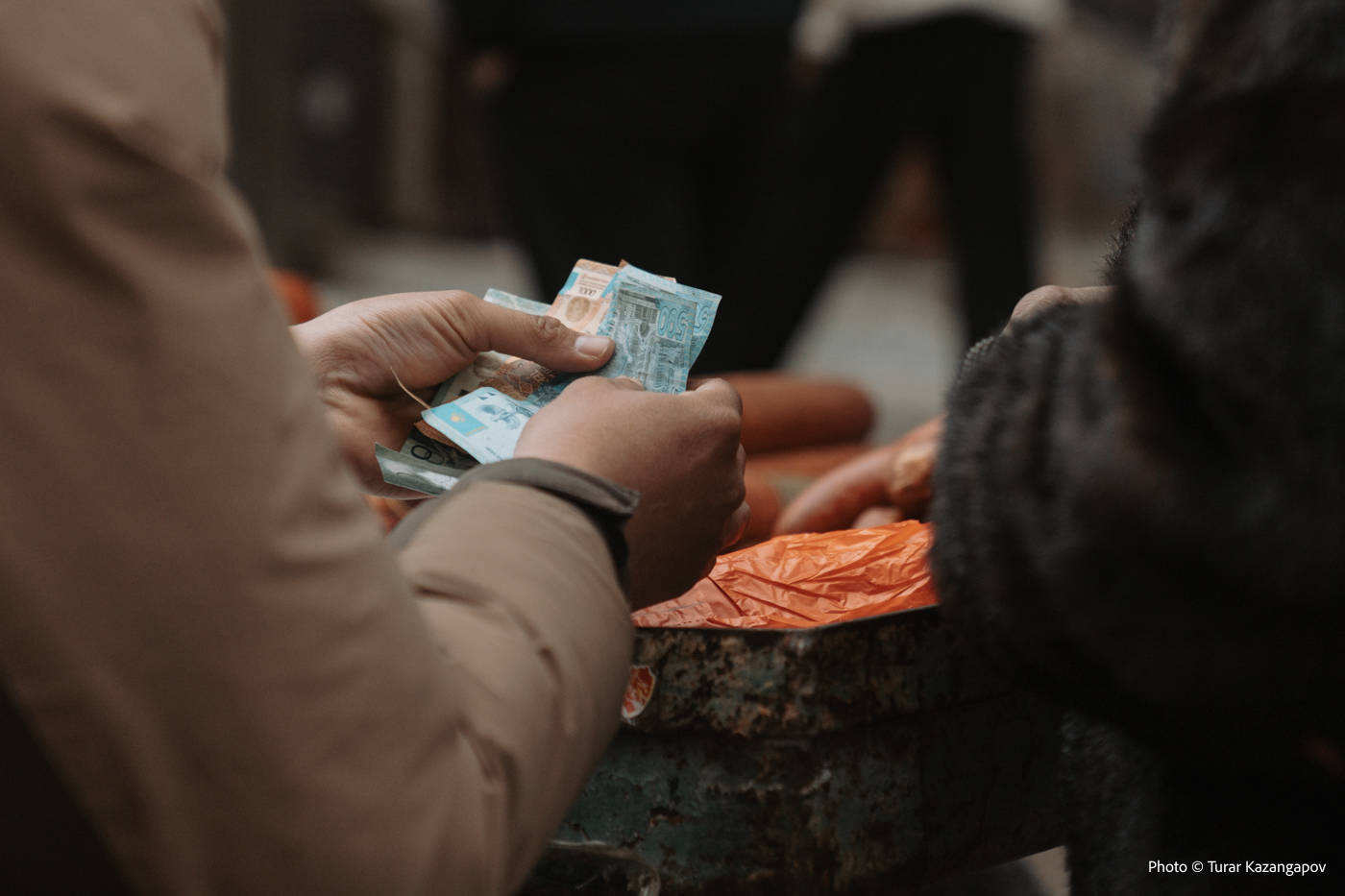 Казахстанцев начали проверять на расхождение доходов и расходов