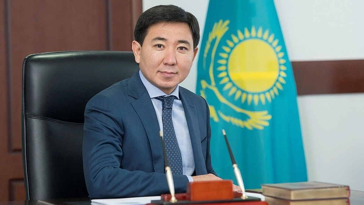 Экс-замакима ВКО Жаксылык Омар получил 6 лет тюрьмы по делу о взятке и мошенничестве