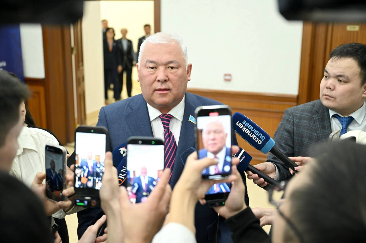 Абенов раскритиковал МВД после обнаружения оружия в ЖК Highvill