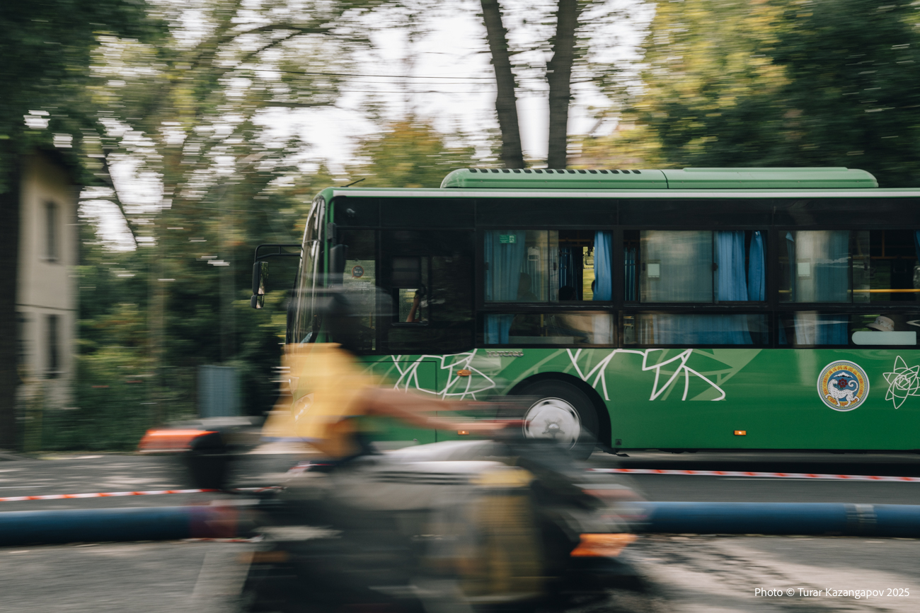 Два автобуса столкнулись в Алматы: есть пострадавшие