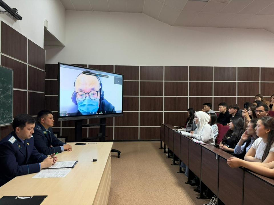 Для столичных студентов провели телемост в рамках борьбы с наркопреступностью