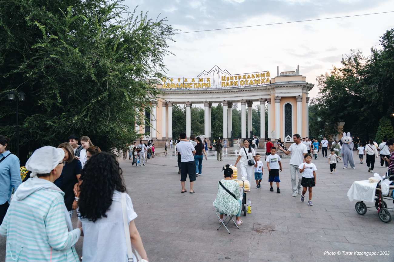 Долги за коммуналку обернулись запретом на выезд для алматинцев