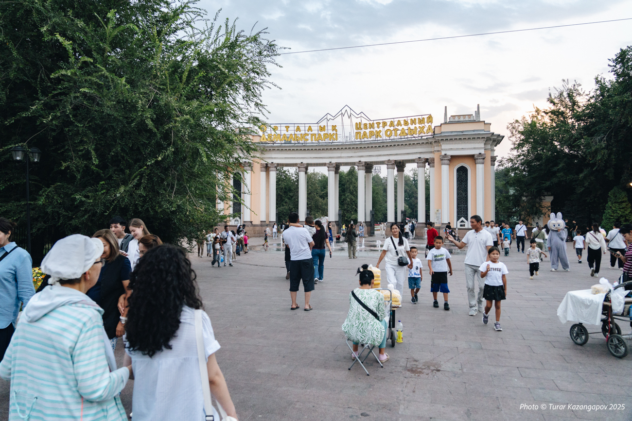 Долги за коммуналку обернулись запретом на выезд для алматинцев