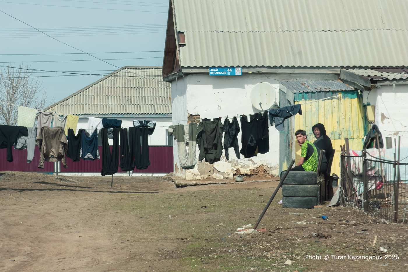 Несколько дней без передышки: как в Сабынды борются с последствиями прорыва плотины
