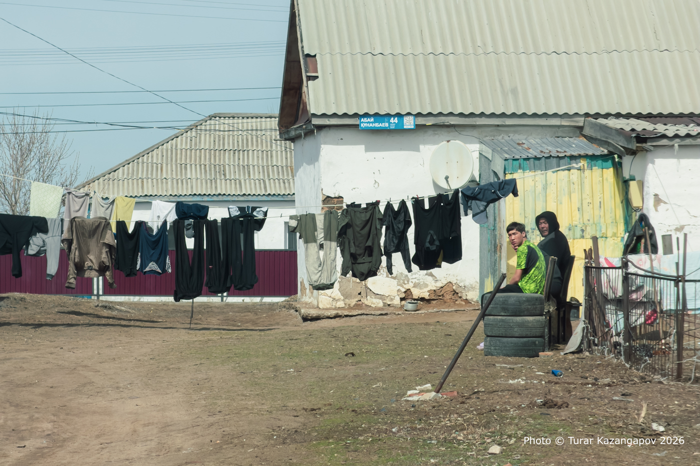 Несколько дней без передышки: как в Сабынды борются с последствиями прорыва плотины