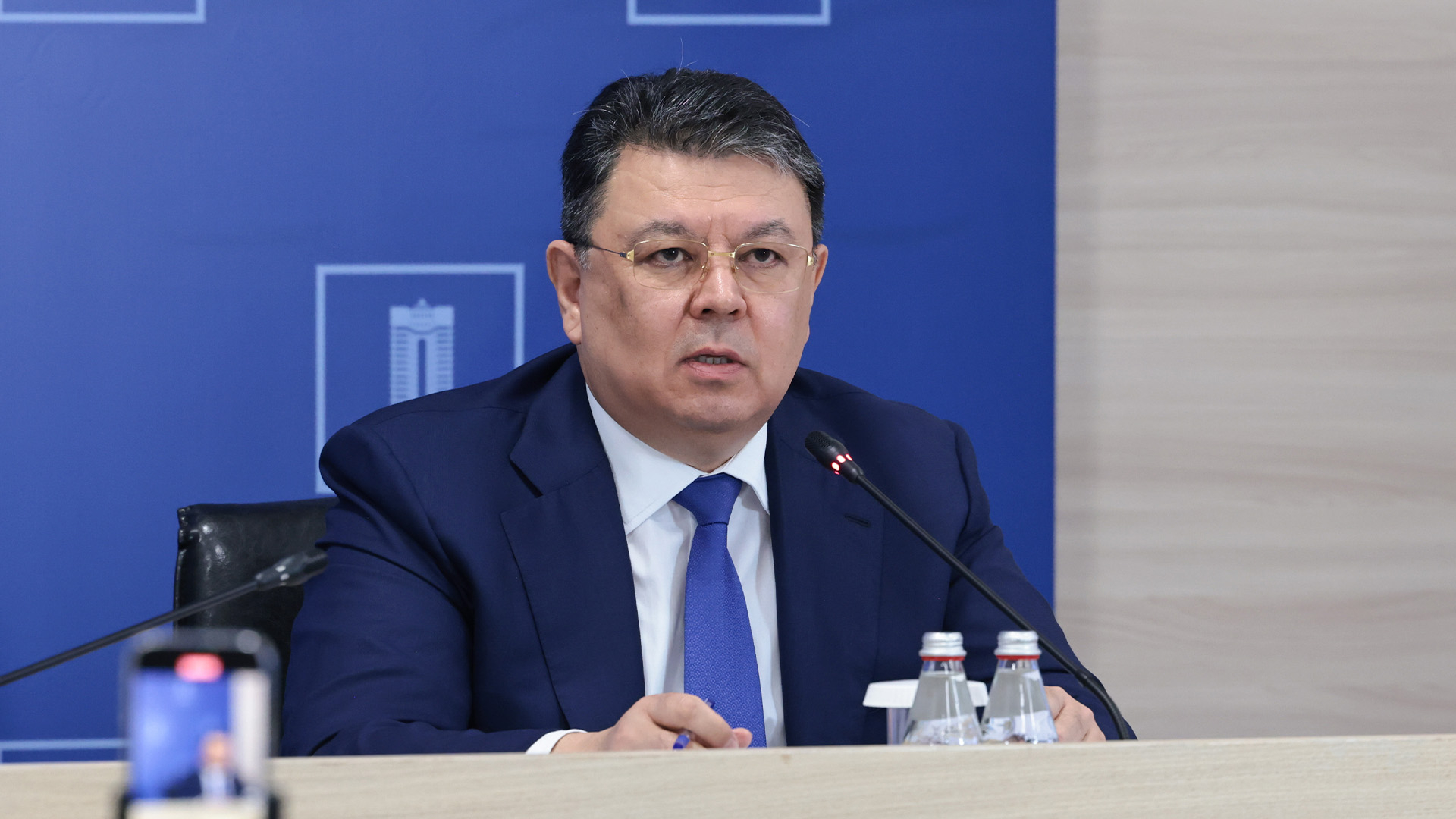 Казахстан следит за выплатами по делу о крушении самолета AZAL. Что известно о компенсациях?