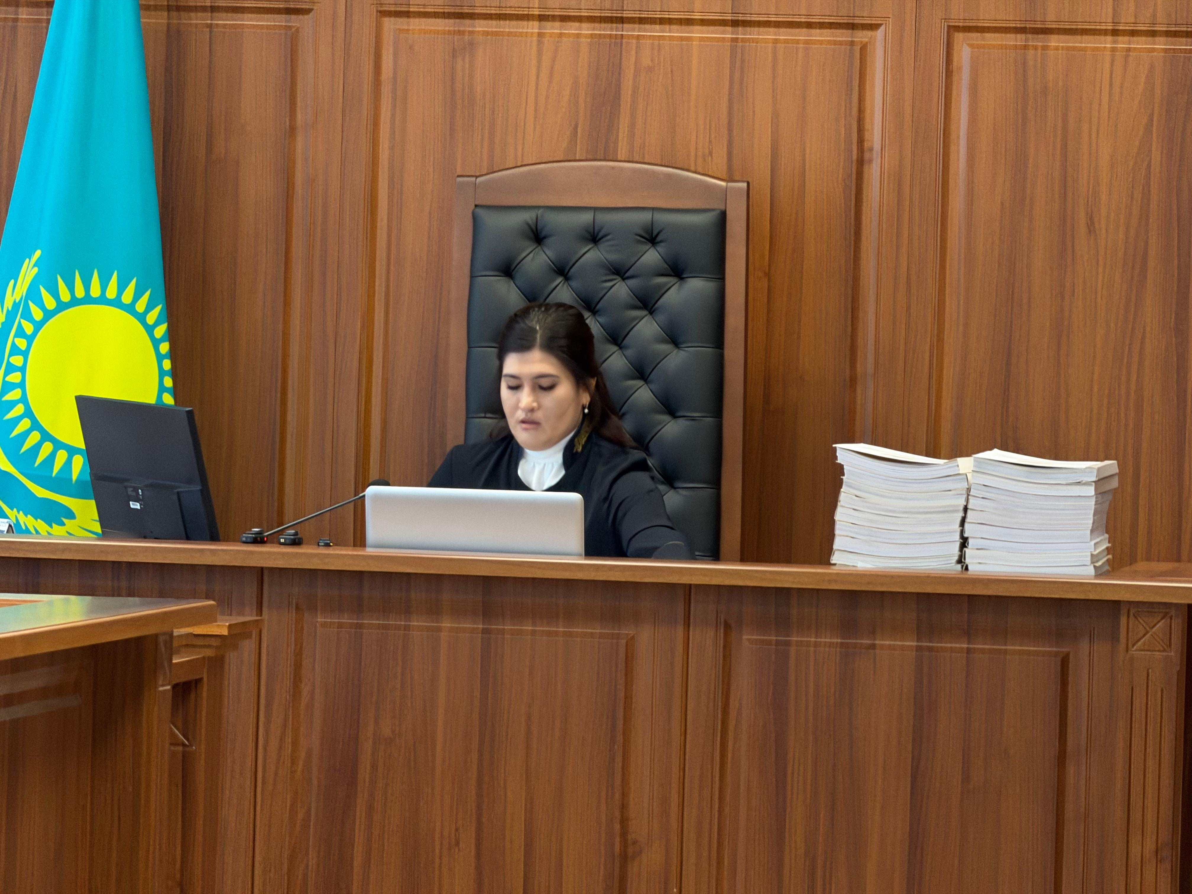 Подозреваемый в убийстве семьи в Атырау полностью признал вину