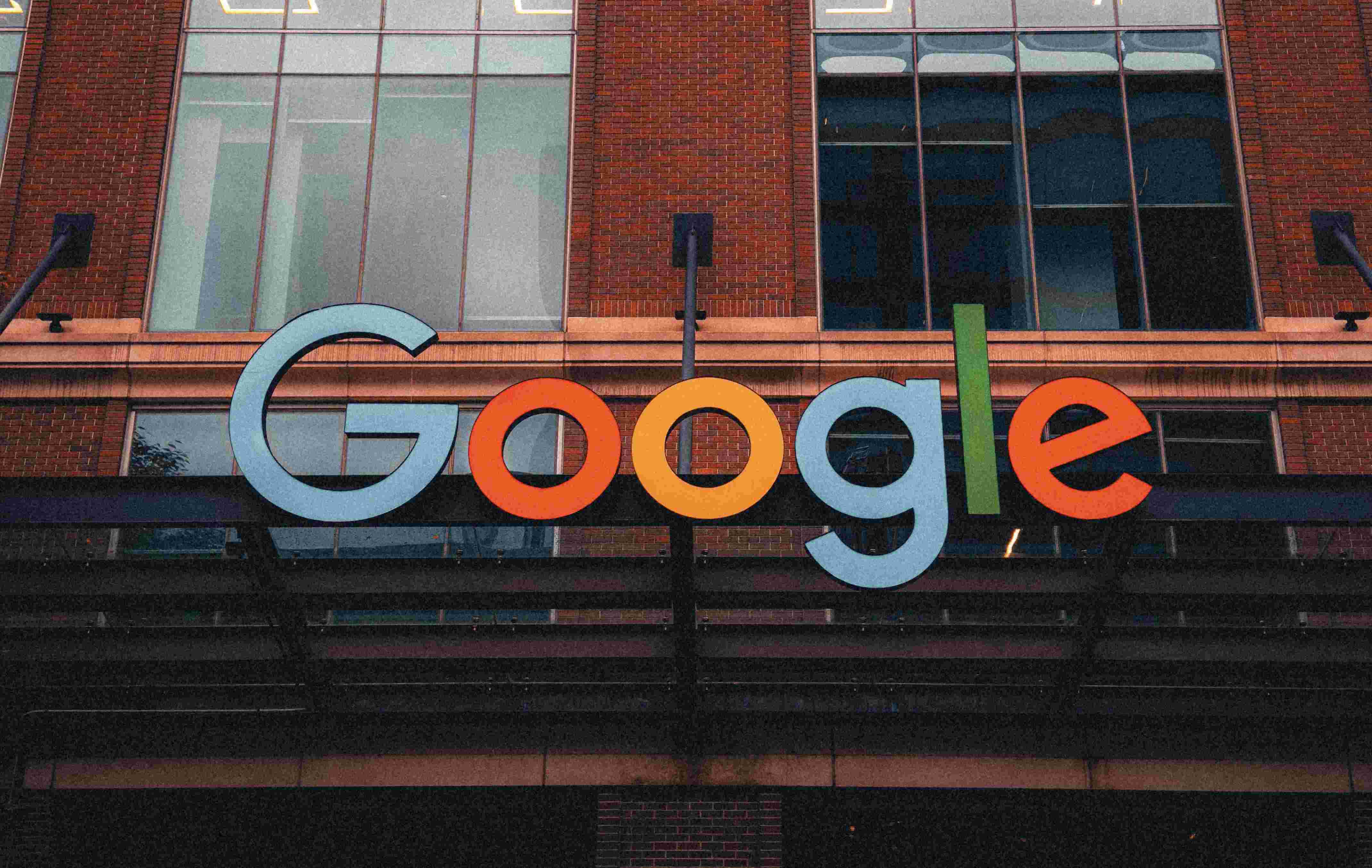 Казахстан заработал 171 млрд тенге на «налоге на Google»
