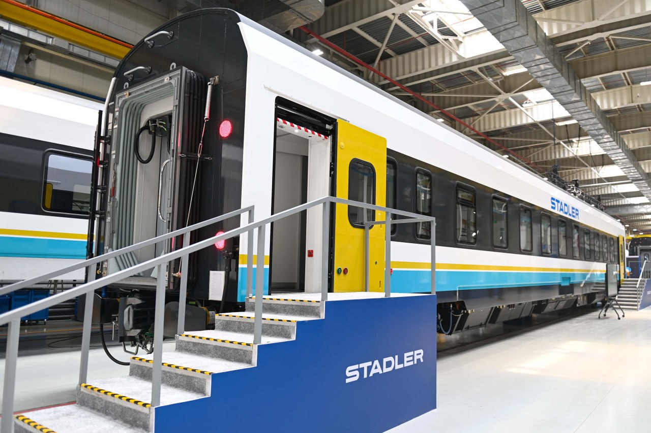 В КТЖ заявили о неисправностях в вагонах Stadler и задержке поставок