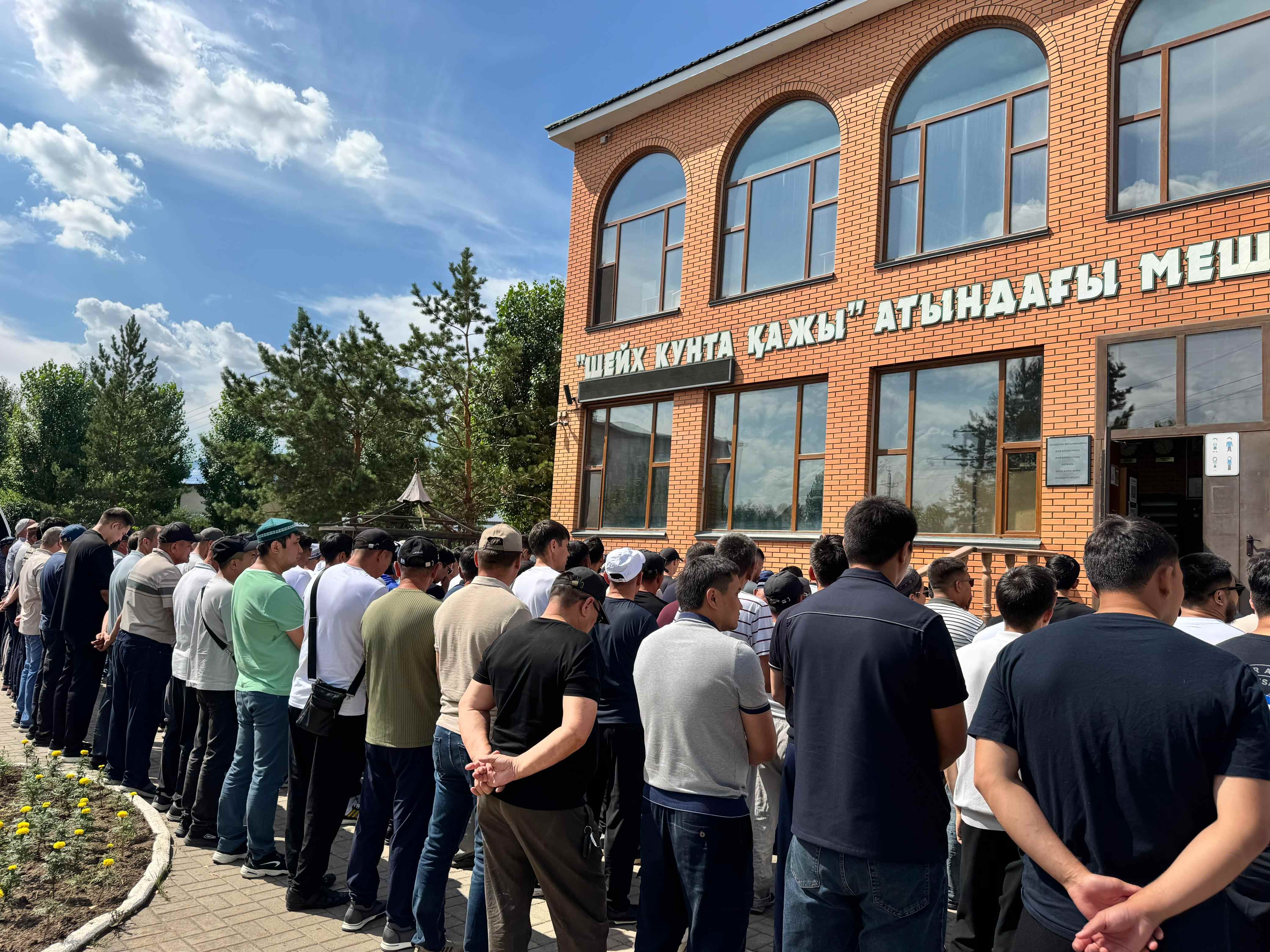 В Астане простились с Ербаяном Мухтаром: после трагедии адвокат требует перемен в армии