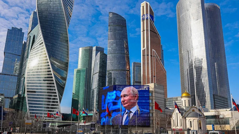 В России более чем вдвое расширили основания для выдворения иностранцев
