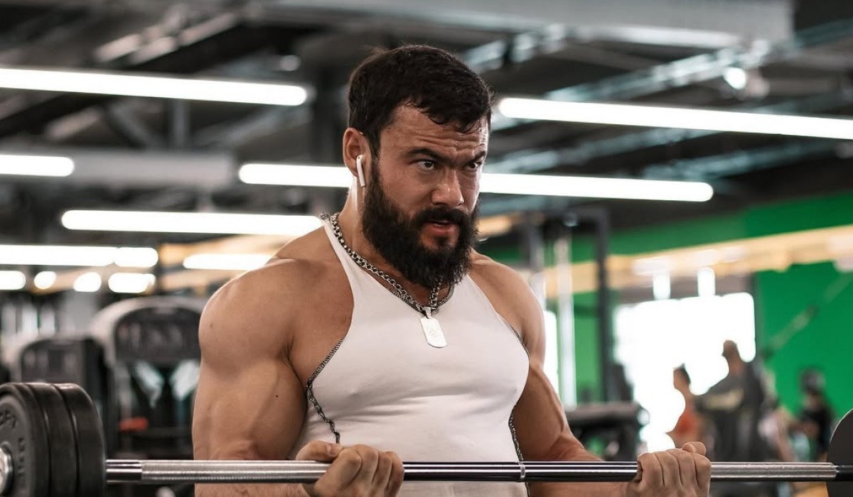 Фитнес-блогера Айтыма Жакупова наказали за опасную езду в Астане
