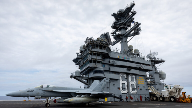 США впервые ударили по иранским танкерам и атаковали около 100 объектов за сутки