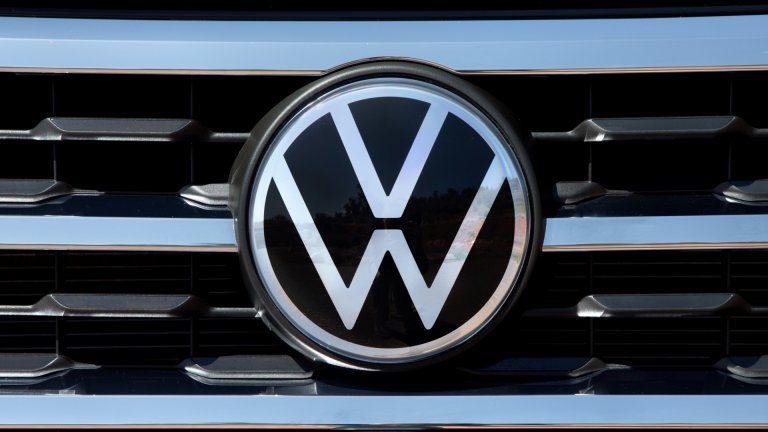 Volkswagen потерял почти 6 млрд евро за три месяца